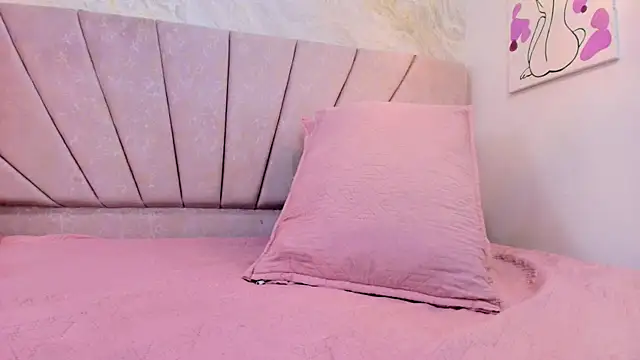 ariana florez  online show from 07/27/26, 07:10