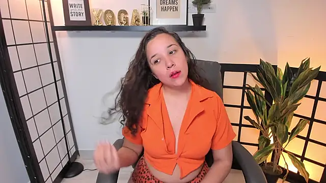 Ela Maxwell  online show from 06/04/26, 02:56