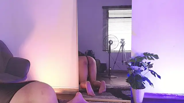 AshleyMonroee   online show from 06/21/26, 02:08