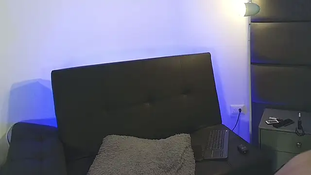 AshleyMonroee   online show from 07/02/26, 05:41