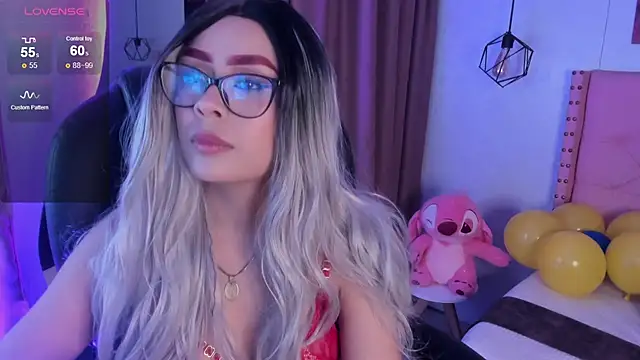 miafox   online show from 06/18/26, 04:24