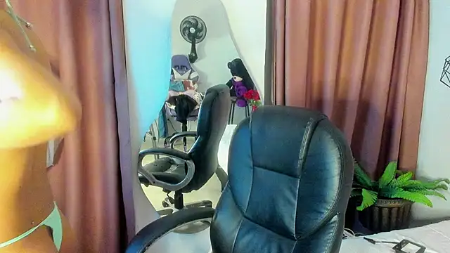 miafox   online show from 07/02/26, 03:17