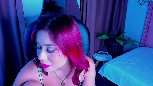 miafox   online show from 07/03/26, 03:46
