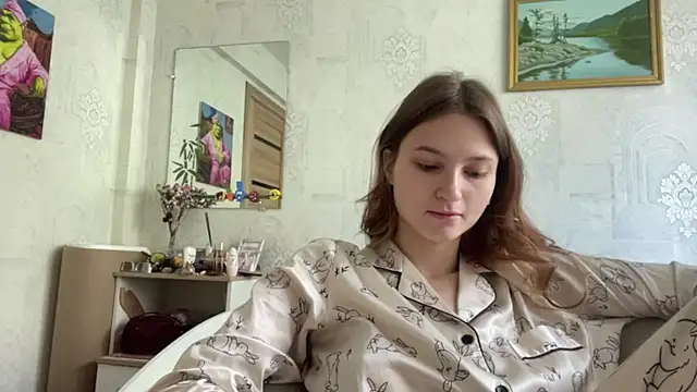 Snapshot of HeIen_cute chatting on 06/06/26, 03:33 HeIen cute online show from 06/06/26, 03:33