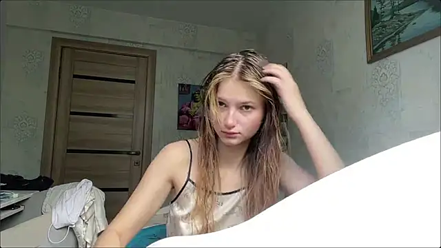 HeIen cute online show from 07/07/26, 06:16