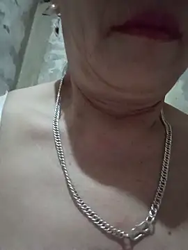 Snapshot of Kiki_sexyy chatting on 06/02/26, 09:39 Kiki sexyy online show from 06/02/26, 09:39