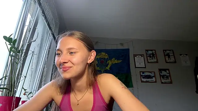 AlidaReff online show from 06/08/26, 03:45