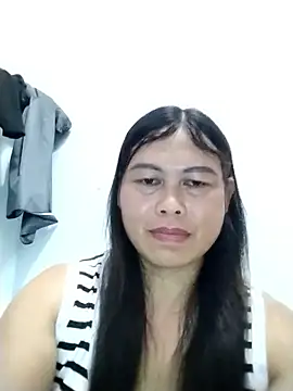 Snapshot of -Hatybi- chatting on 05/31/26, 10:00 -Hatybi- online show from 05/31/26, 10:00