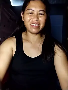 Snapshot of -Hatybi- chatting on 06/02/26, 10:06 -Hatybi- online show from 06/02/26, 10:06