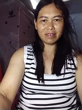 Snapshot of -Hatybi- chatting on 06/03/26, 04:26 -Hatybi- online show from 06/03/26, 04:26