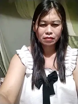 Snapshot of -Hatybi- chatting on 06/08/26, 10:10 -Hatybi- online show from 06/08/26, 10:10