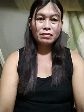 Snapshot of -Hatybi- chatting on 06/11/26, 05:33 -Hatybi- online show from 06/11/26, 05:33