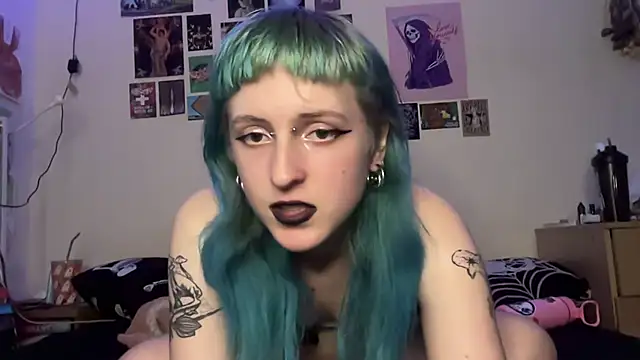batzy666 online show from 08/05/26, 10:40