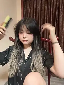 Snapshot of mgvivi chatting on 06/07/26, 01:37 mgvivi online show from 06/07/26, 01:37