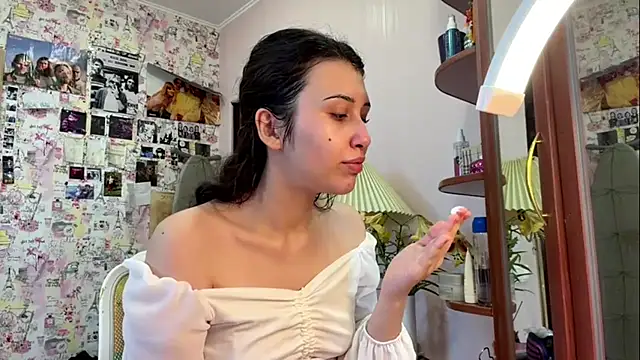 Alicekitty67 online show from 07/31/26, 07:08