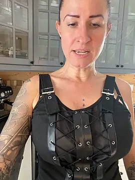 GermanMilfJasmin online show from 06/10/26, 08:35
