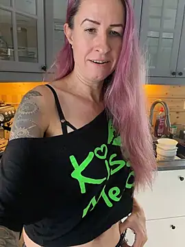 GermanMilfJasmin online show from 06/11/26, 07:50