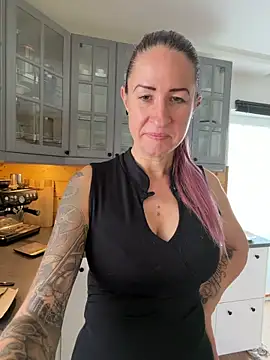 GermanMilfJasmin online show from 06/13/26, 08:23