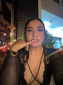 Snapshot of HaileyBieber_ chatting on 06/05/26, 11:54 HaileyBieber online show from 06/05/26, 11:54