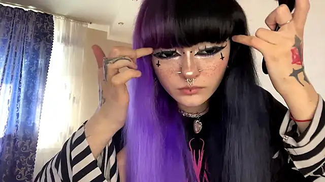 HolyCute online show from 06/14/26, 03:14
