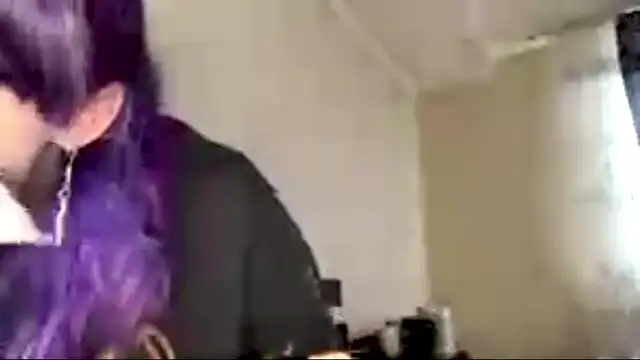 HolyCute online show from 06/18/26, 02:32