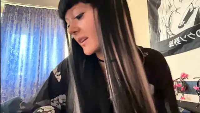 HolyCute online show from 07/24/26, 04:49