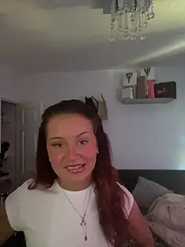 Snapshot of PoisonIvy_x chatting on 06/05/26, 02:12 PoisonIvy x online show from 06/05/26, 02:12
