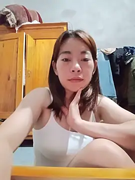 Snapshot of -Trinina- chatting on 06/04/26, 05:08 -Trinina- online show from 06/04/26, 05:08