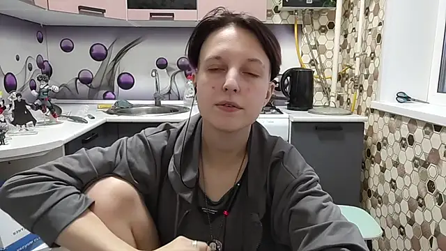 Snapshot of Saranade chatting on 05/30/26, 05:10 Saranade online show from 05/30/26, 05:10