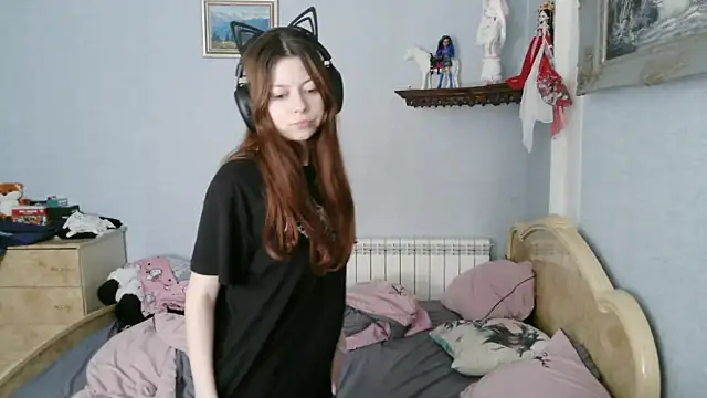 AlessiaViolet online show from 06/11/26, 09:40