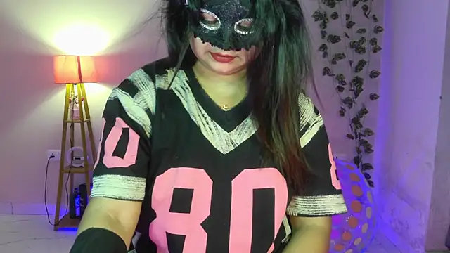 Red Heart  online show from 07/28/26, 07:39