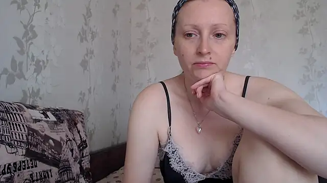Snapshot of Luna_Bliiss chatting on 06/09/26, 11:55 Luna Bliiss online show from 06/09/26, 11:55