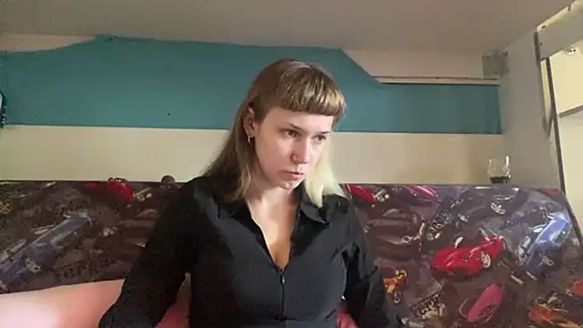 Snapshot of BuffTow chatting on 06/10/26, 02:16 BuffTow online show from 06/10/26, 02:16