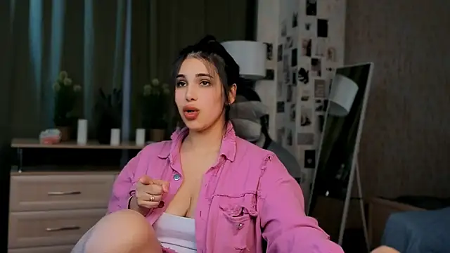 Snapshot of lipsyjanee chatting on 06/04/26, 04:07 lipsyjanee online show from 06/04/26, 04:07