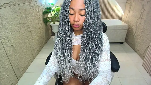 antonella  r  online show from 06/06/26, 07:40