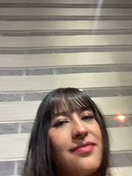 Snapshot of Ailani_Pink chatting on 06/11/26, 12:32 Ailani Pink online show from 06/11/26, 12:32