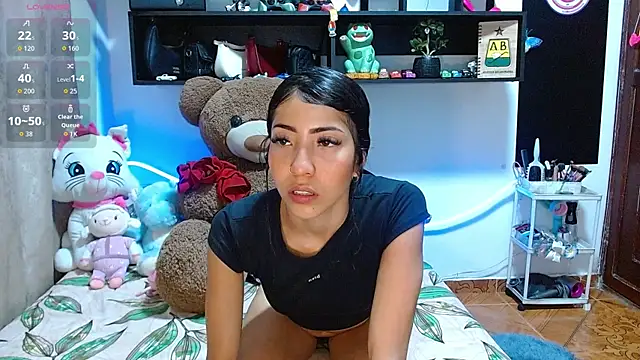 Snapshot of Laila_bunny chatting on 06/02/26, 04:03 Laila bunny online show from 06/02/26, 04:03