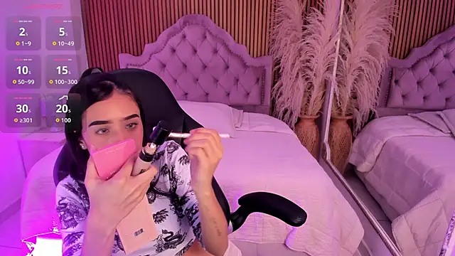 GabyOwens1 online show from 06/09/26, 02:17