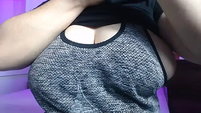 ValentinaGreyy online show from 07/27/26, 10:39