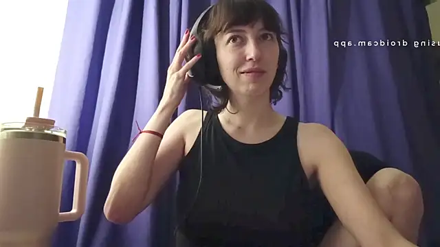 Snapshot of Julixta chatting on 06/02/26, 03:30 Julixta online show from 06/02/26, 03:30