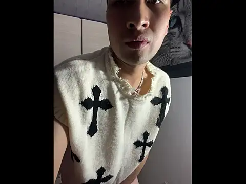 Snapshot of JULIANHOTSEX chatting on 06/11/26, 02:44 JULIANHOTSEX online show from 06/11/26, 02:44