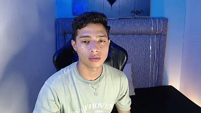 Yuztin little  online show from 06/09/26, 08:09