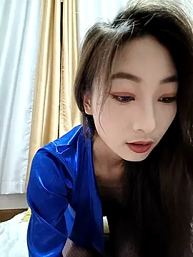 Snapshot of Aloe-20 chatting on 06/18/26, 06:34 Aloe-20 online show from 06/18/26, 06:34