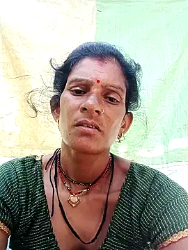 Snapshot of Cut_umang74 chatting on 06/07/26, 01:43 Cut umang74 online show from 06/07/26, 01:43