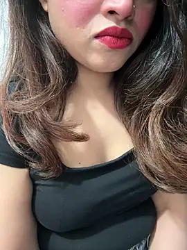 Snapshot of Yours_riya11 chatting on 06/08/26, 01:28 Yours riya11 online show from 06/08/26, 01:28