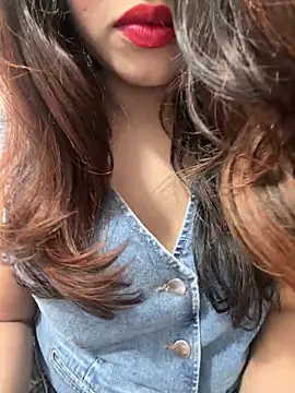 Snapshot of Yours_riya11 chatting on 06/11/26, 07:34 Yours riya11 online show from 06/11/26, 07:34
