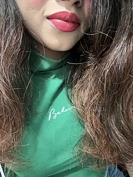 Yours riya11 online show from 07/15/26, 04:56