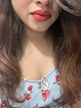 Yours riya11 online show from 07/17/26, 12:39