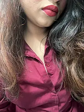 Yours riya11 online show from 07/17/26, 11:31