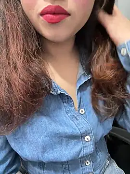 Yours riya11 online show from 07/19/26, 06:22